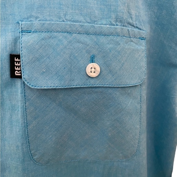 NWT REEF Sky Blue Short Sleeve Collared Shirt Men M Medium - Picture 3 of 8